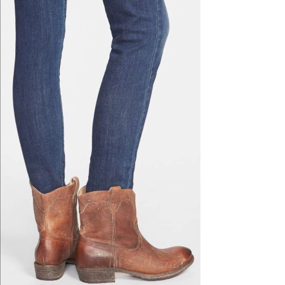 frye carson lug boot